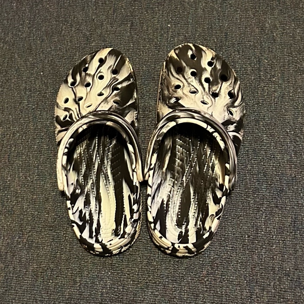 Women’s Size 11/ Men’s Size 9 Black and White Marble Crocs